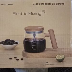 Electric Mixing Glass Coffee Carafe with Wooden Handle and Lid - Clear Glass